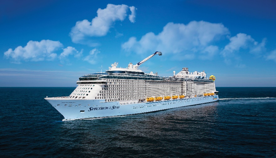 A cruise ship in the water

Description automatically generated