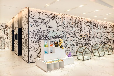 墙上挂着一幅画 AI 生成的内容可能不正确。