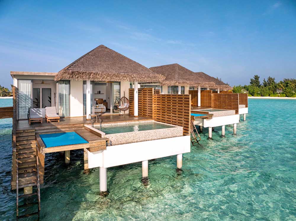 dusitd2-feydhoo-maldives-overwater-pool-villa_exterior