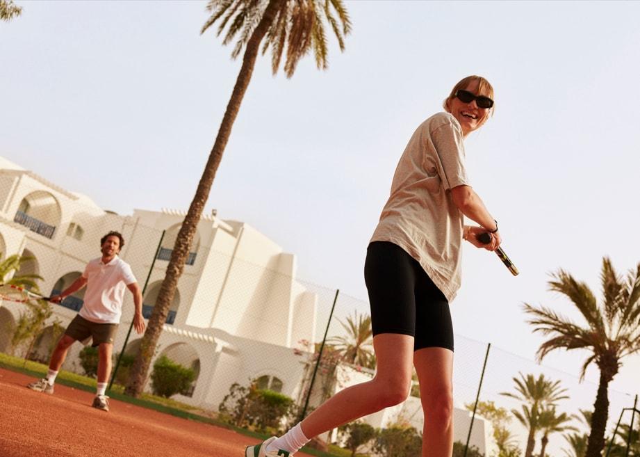 图片包含 户外, 人, 男人, 体育

AI 生成的内容可能不正确。