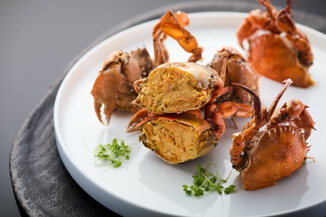 A plate of food on a table

AI-generated content may be incorrect.